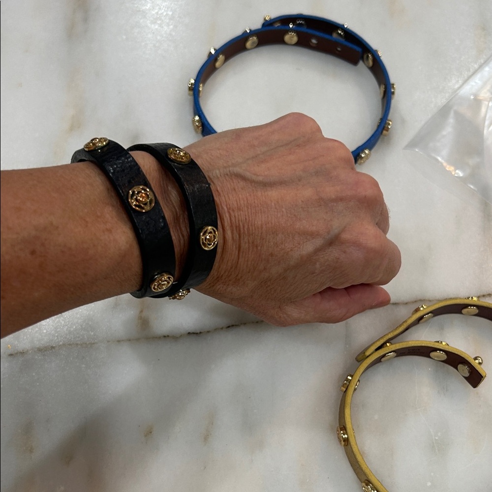 Elegant Black with Gold hardware Tory Bruch Women's wrap bracelet
